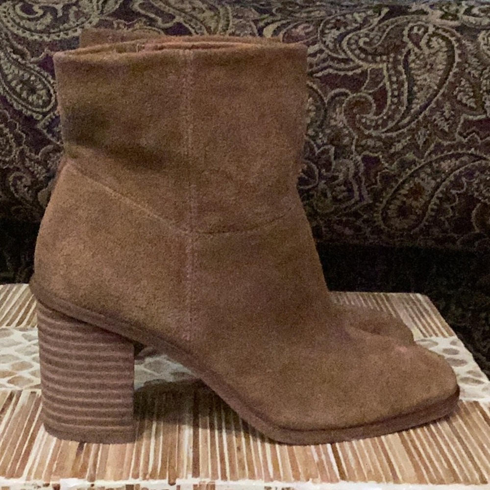 Lucky Brand boots size 7.